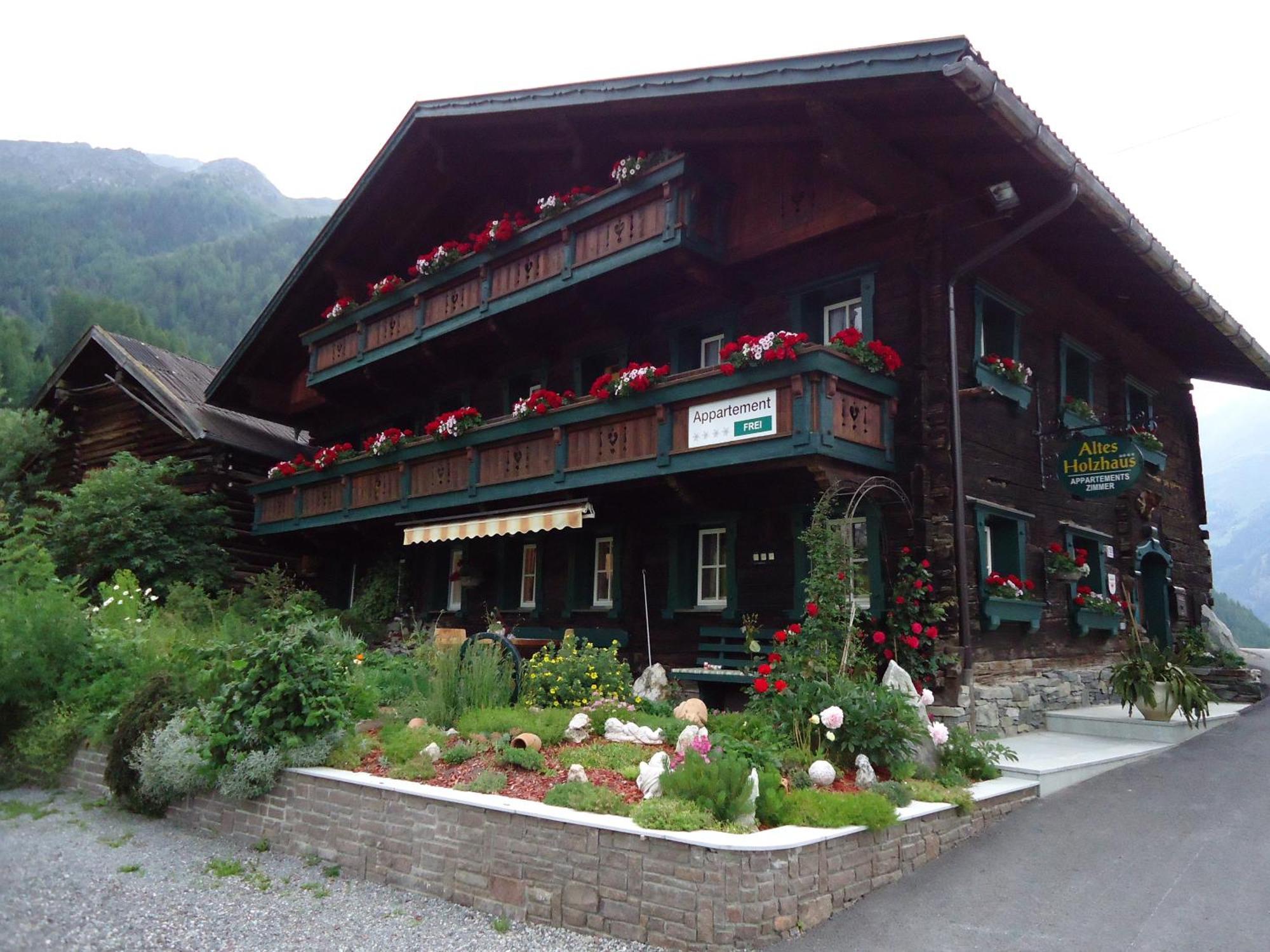 Altes Holzhaus Apartment Solden Exterior photo