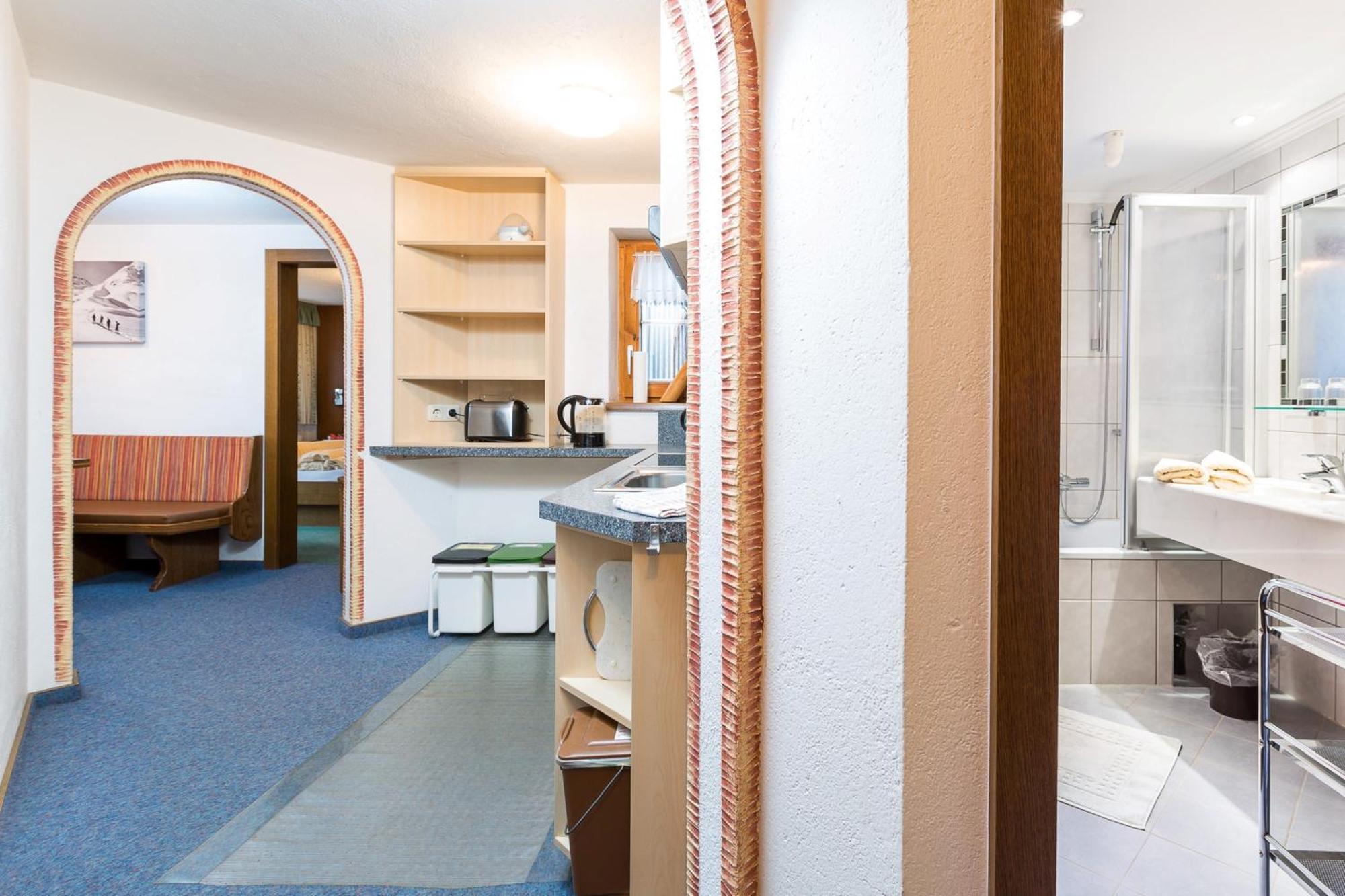 Altes Holzhaus Apartment Solden Room photo