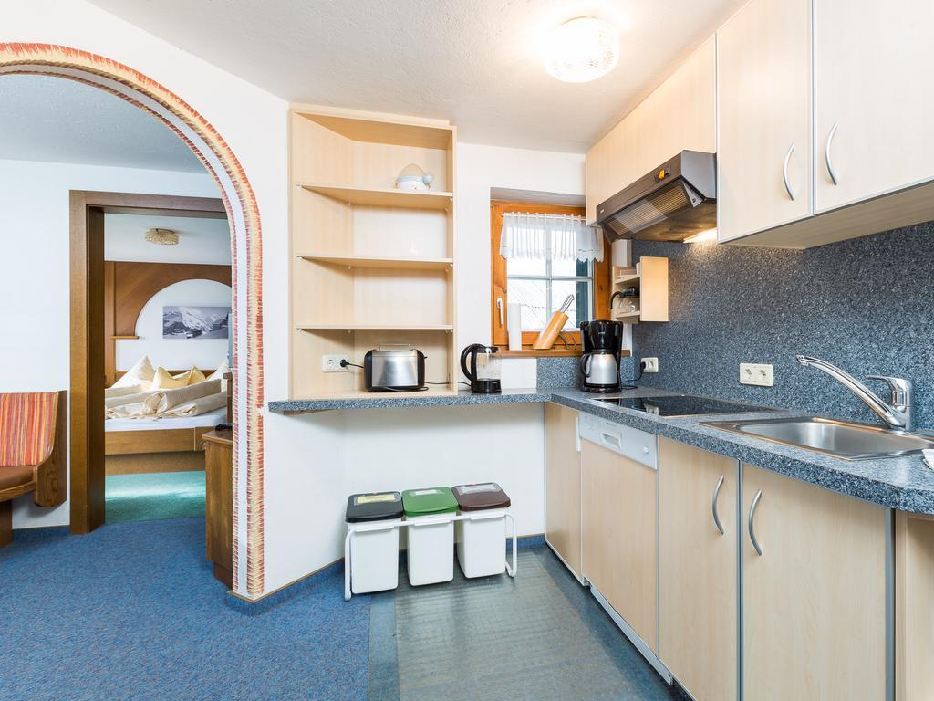 Altes Holzhaus Apartment Solden Exterior photo